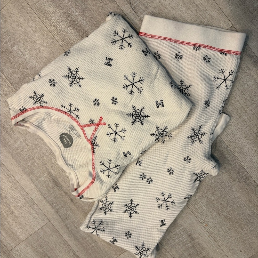 Lucky Brand White Snowflake Pajama Set